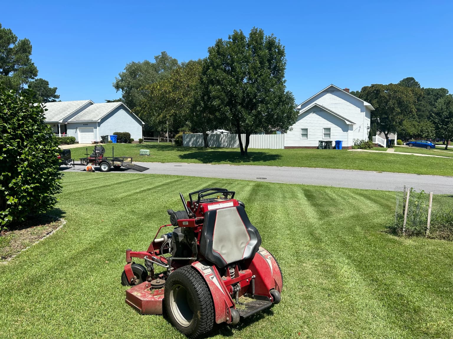 Maintained multifamily community grounds in Fayetteville, NC